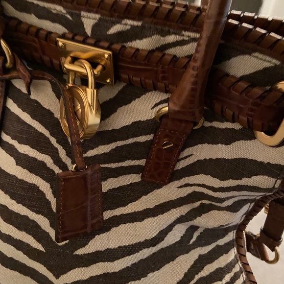 Michael Kors Zebra print Hamilton purse - Picture 9 of 10